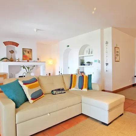 Vila Dona Ana Tavira